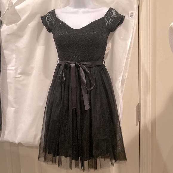 Black lace and tulle minidress, Sz S - Picture 1 of 3